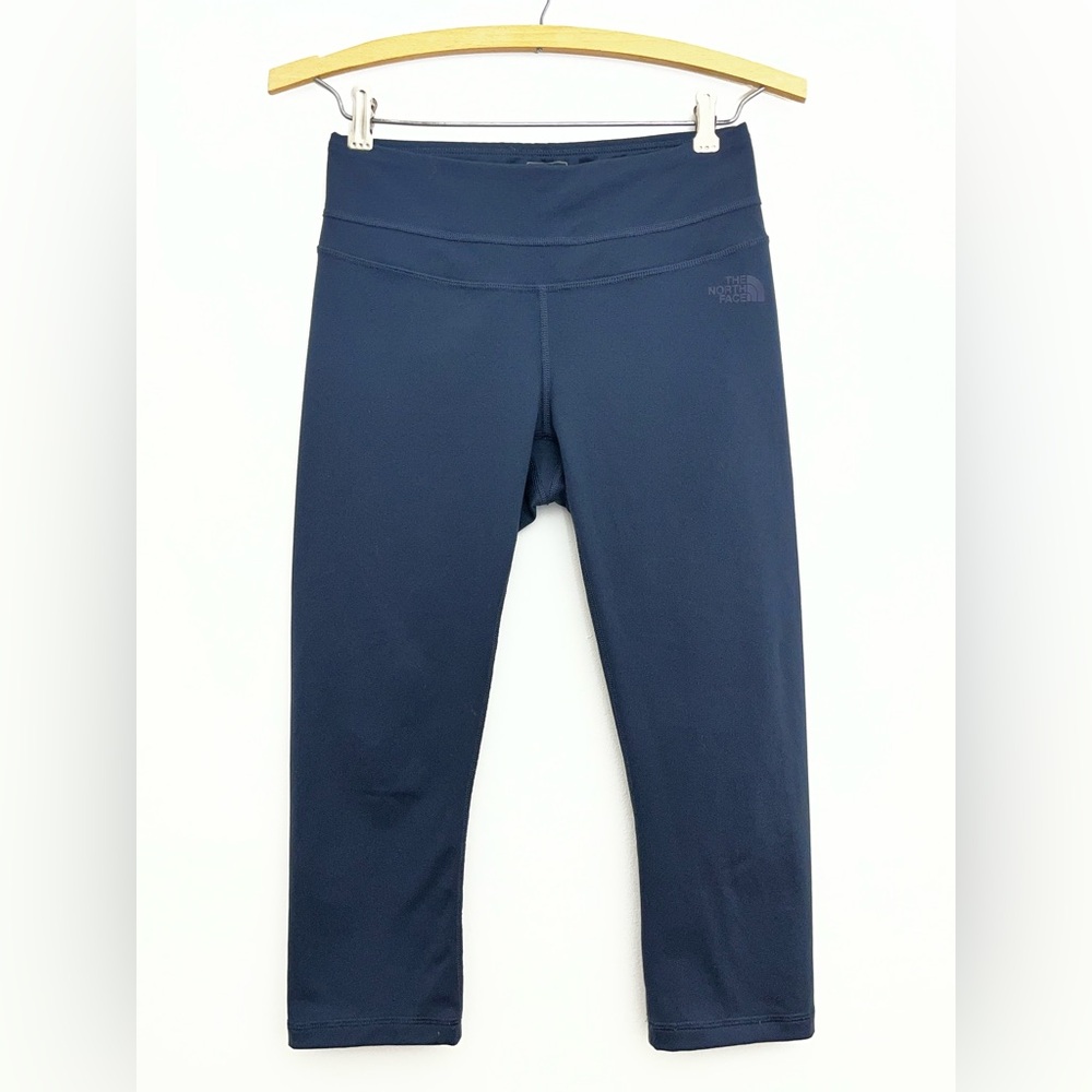 The North Face FlashDry Cropped Leggings Women’s Small Navy Athletic Capri EUC